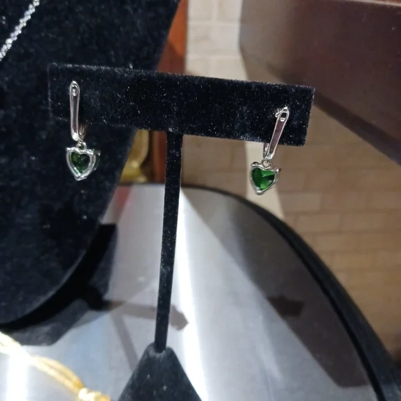 Girl's 3pc. Dainty Sterling Silver .925 Green CZ Heart Jewelry Set.
